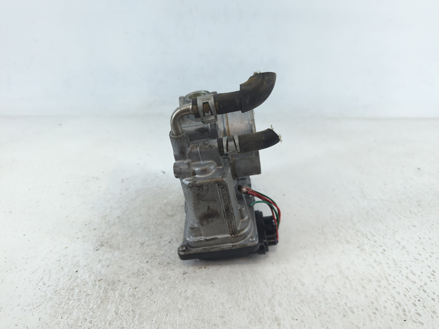 2019-2020 Nissan Altima Throttle Body P/N:0C05 4TA60-01 B Fits Fits 2019 2020 OEM Used Auto Parts - Oemusedautoparts1.com