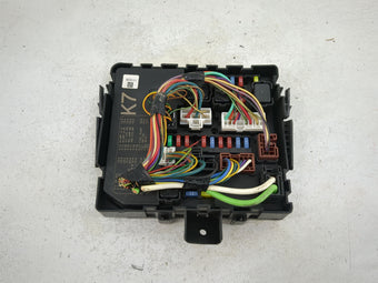 compare product 2020 Nissan Armada Fusebox Fuse Box Panel Relay Module P/N:284B7 5ZM0C 284B75ZM0C Fits OEM Used Auto Parts