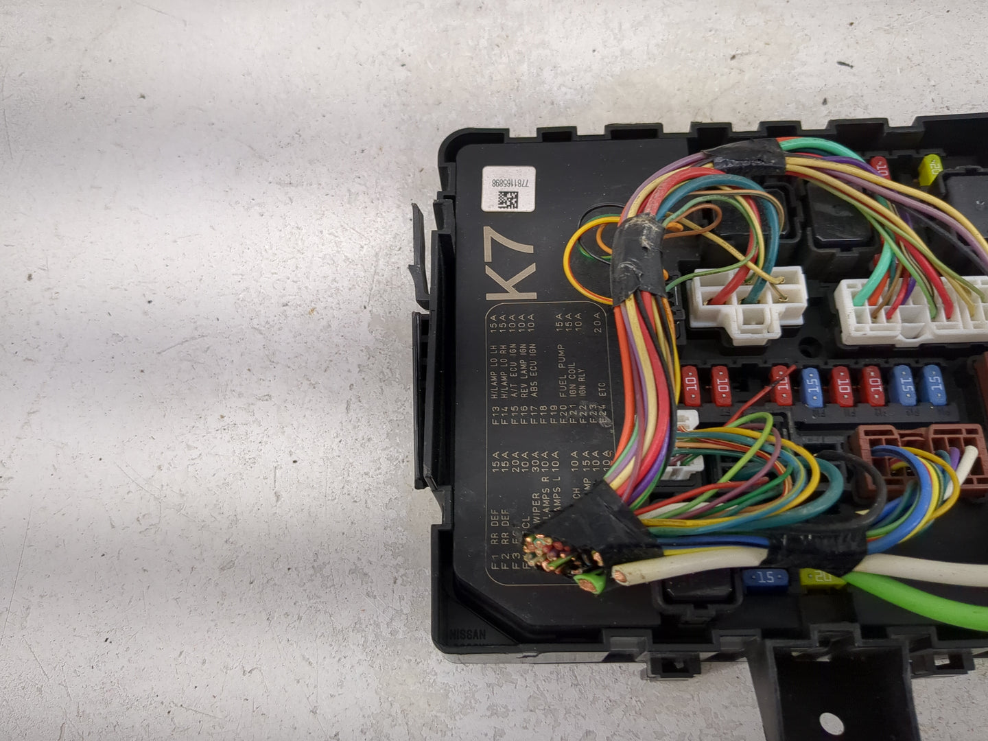 2020 Nissan Armada Fusebox Fuse Box Panel Relay Module P/N:284B7 5ZM0C 284B75ZM0C Fits OEM Used Auto Parts - Oemusedautopart