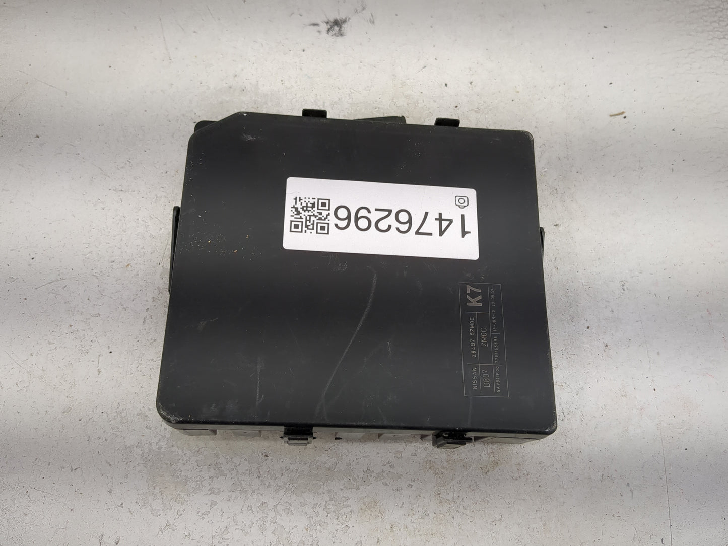 2020 Nissan Armada Fusebox Fuse Box Panel Relay Module P/N:284B7 5ZM0C 284B75ZM0C Fits OEM Used Auto Parts - Oemusedautopart