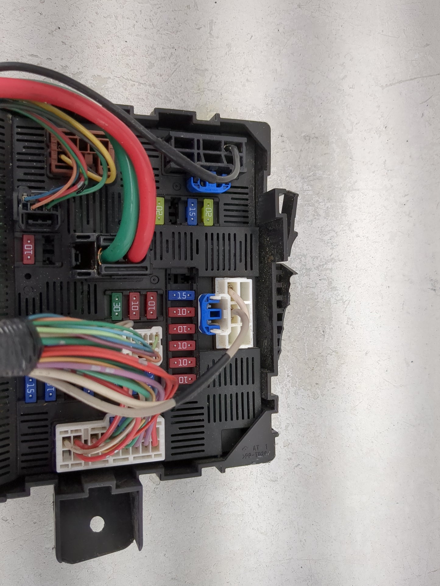 2010-2022 Nissan Frontier Fusebox Fuse Box Panel Relay Module P/N:284B69811A 92820004T8 Fits OEM Used Auto Parts - Oemusedau
