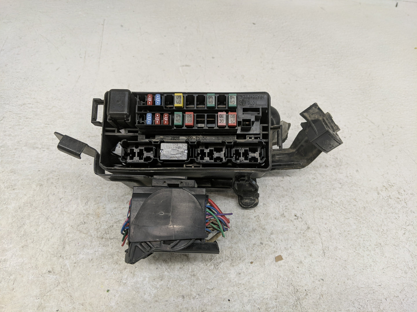 2018-2021 Nissan Kicks Fusebox Fuse Box Panel Relay Module Fits Fits 2018 2019 2020 2021 OEM Used Auto Parts - Oemusedautopa
