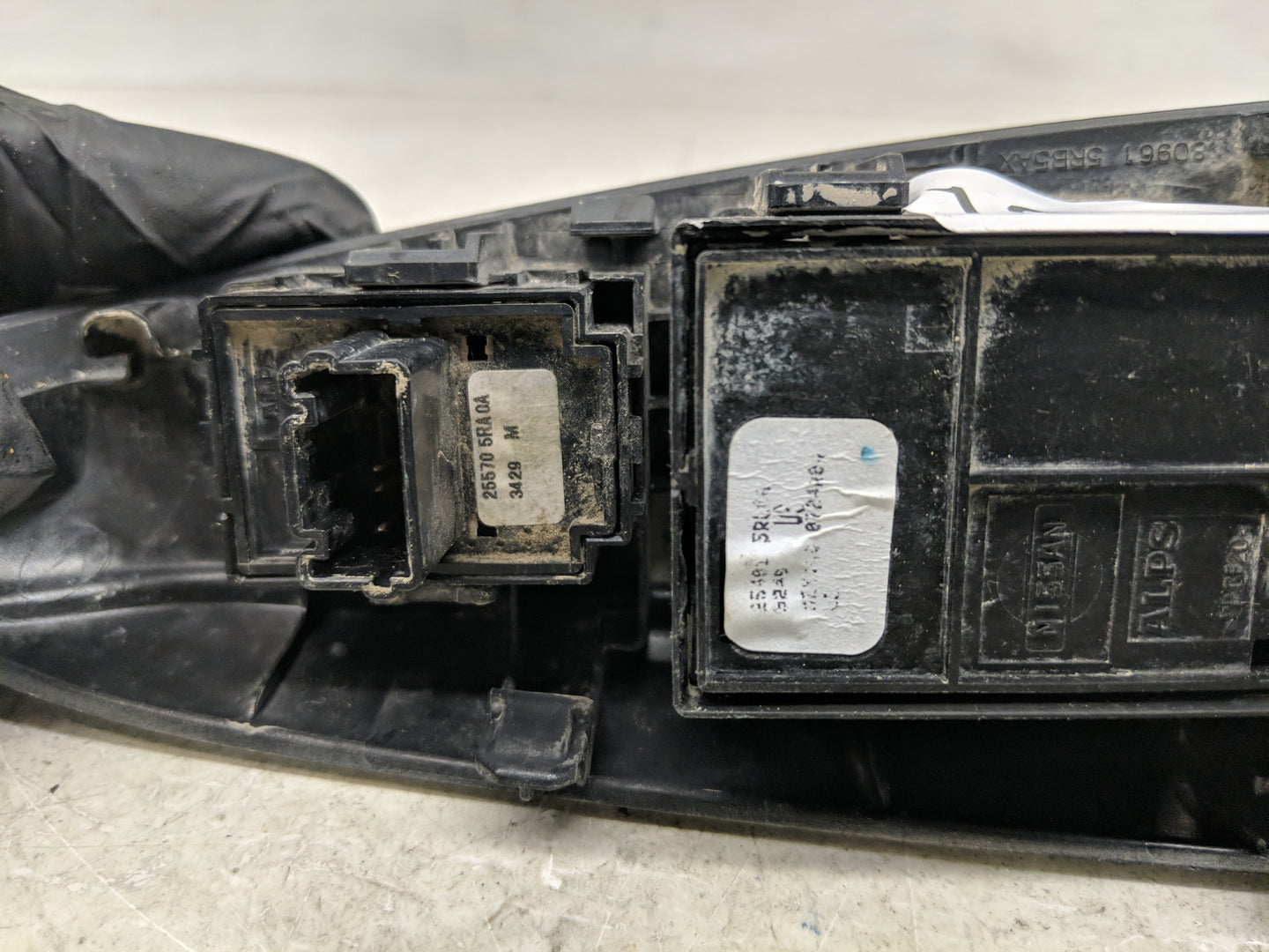 2018-2021 Nissan Kicks Master Power Window Switch Replacement Driver Side Left P/N:25401-3TA4A Fits Fits 2018 2019 2020 2021