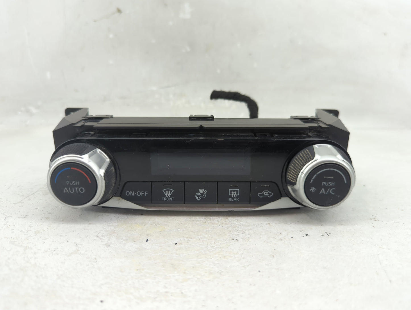 2019-2020 Nissan Kicks Climate Control Module Temperature AC/Heater Replacement P/N:275005RA5A Fits Fits 2019 2020 2021 2022