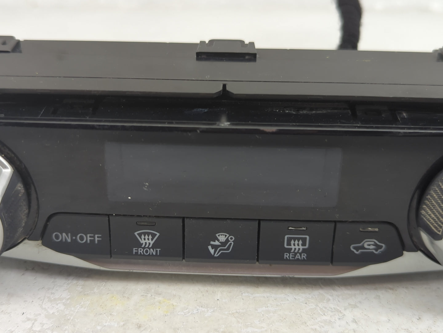 2019-2020 Nissan Kicks Climate Control Module Temperature AC/Heater Replacement P/N:275005RA5A Fits Fits 2019 2020 2021 2022