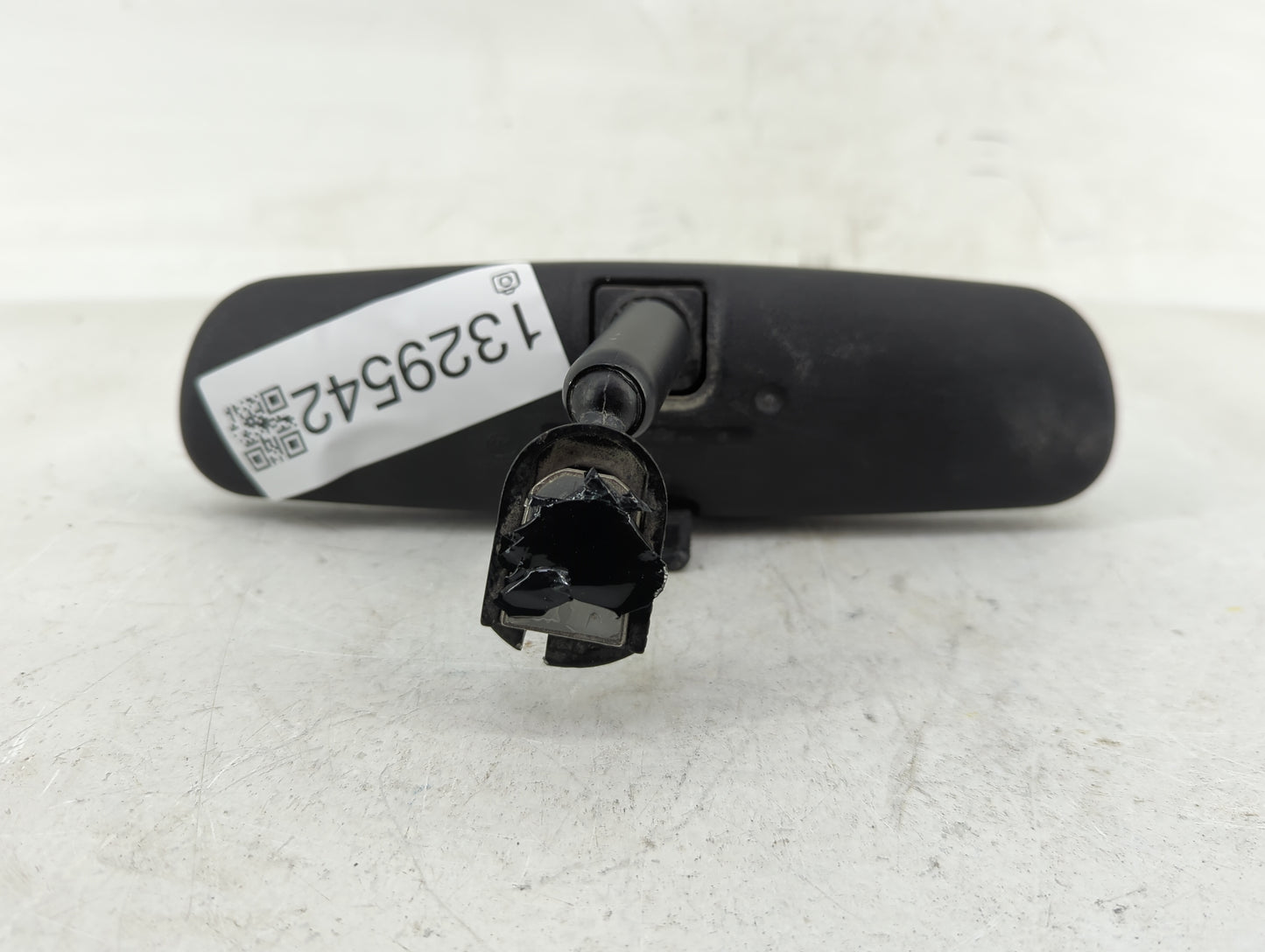 2018-2021 Nissan Kicks Interior Rear View Mirror Replacement OEM P/N:031681 Fits OEM Used Auto Parts - Oemusedautoparts1.com