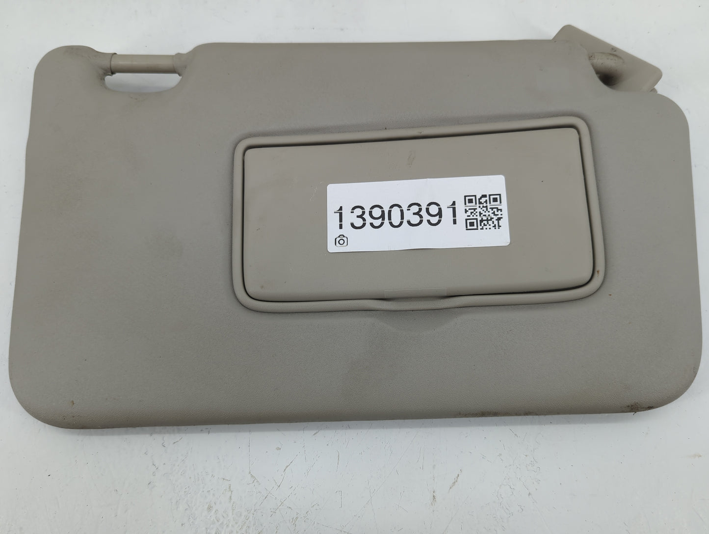 2018-2021 Nissan Kicks Sun Visor Shade Replacement Passenger Right Mirror Fits Fits 2018 2019 2020 2021 OEM Used Auto Parts 
