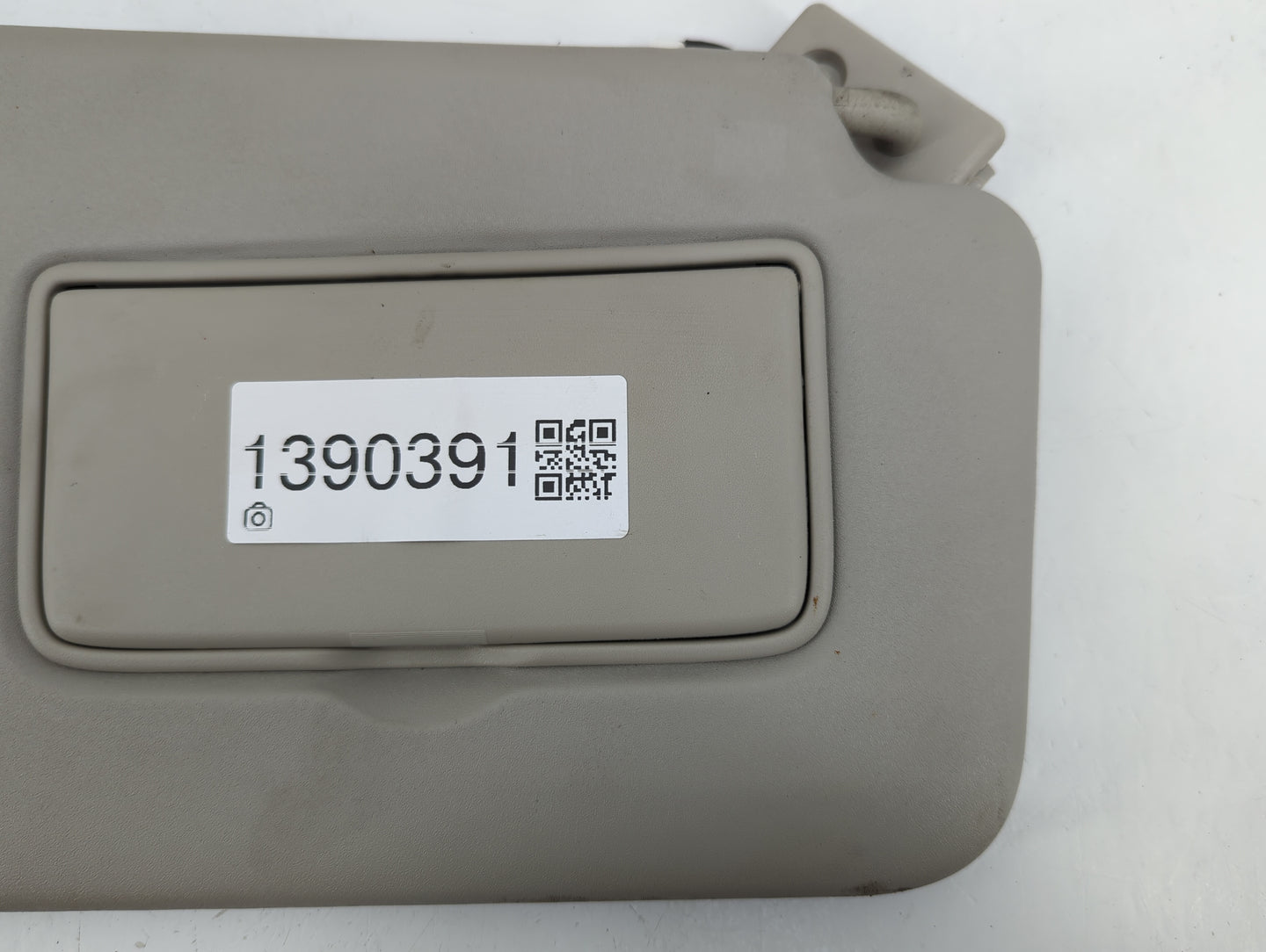 2018-2021 Nissan Kicks Sun Visor Shade Replacement Passenger Right Mirror Fits Fits 2018 2019 2020 2021 OEM Used Auto Parts 