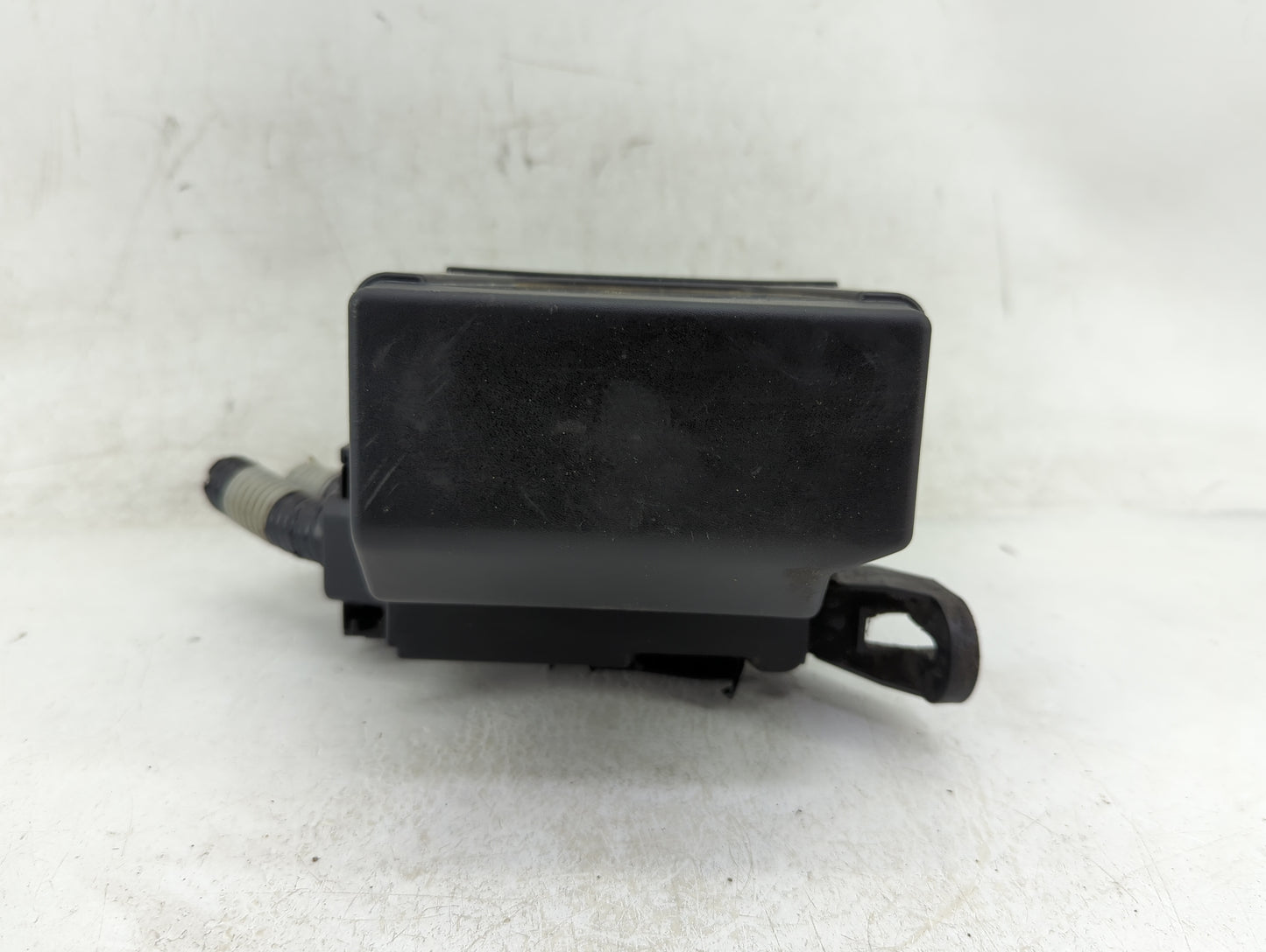 2018-2021 Nissan Kicks Fusebox Fuse Box Panel Relay Module P/N:284B7-6CA3A Fits Fits 2018 2019 2020 2021 OEM Used Auto Parts