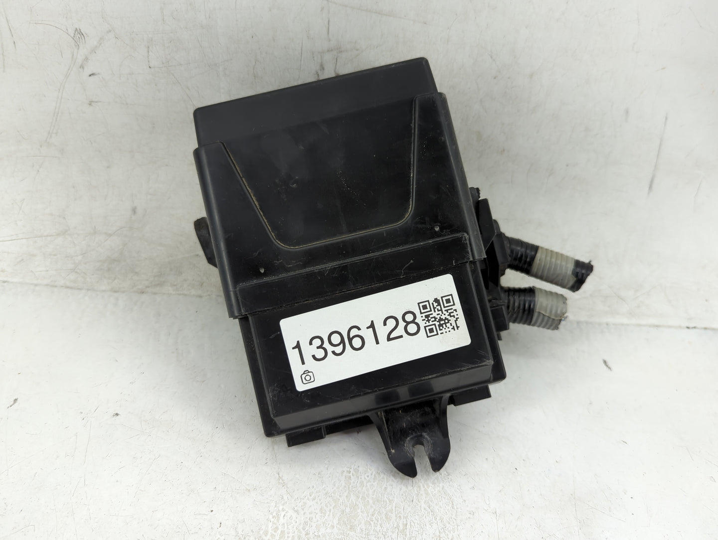 2018-2021 Nissan Kicks Fusebox Fuse Box Panel Relay Module P/N:284B7-6CA3A Fits Fits 2018 2019 2020 2021 OEM Used Auto Parts