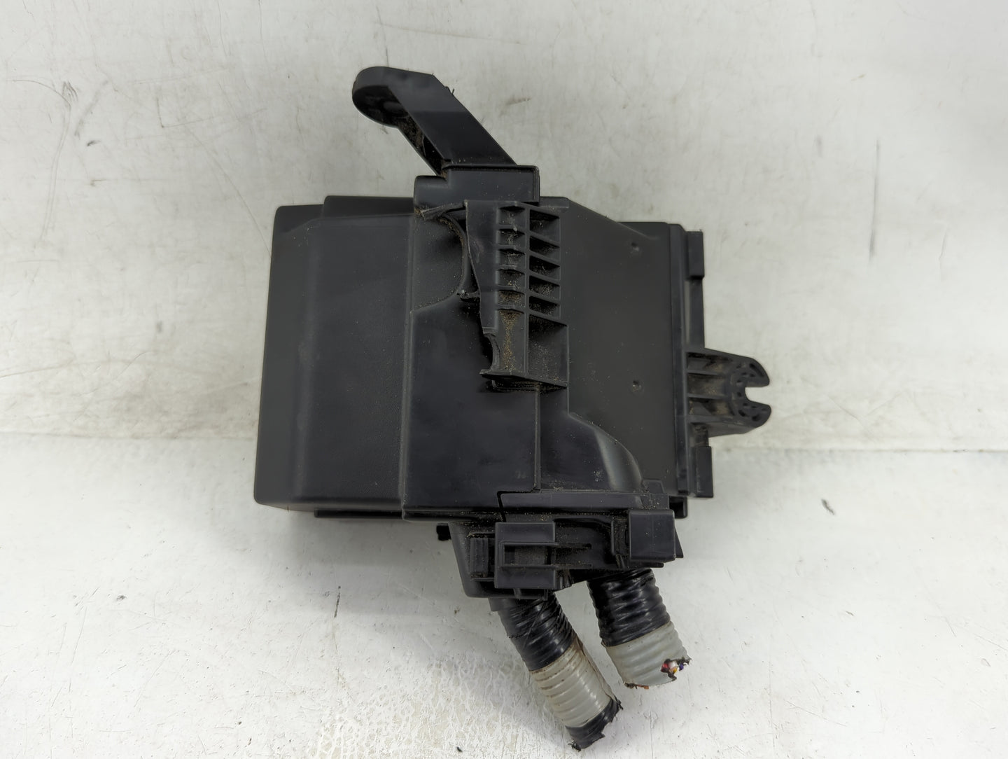 2018-2021 Nissan Kicks Fusebox Fuse Box Panel Relay Module P/N:284B7-6CA3A Fits Fits 2018 2019 2020 2021 OEM Used Auto Parts