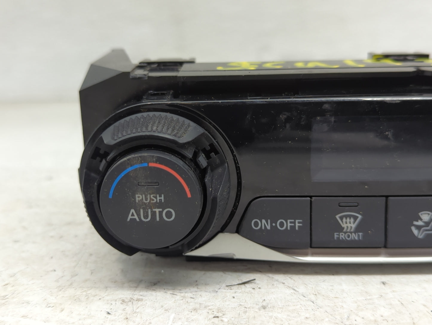 2019-2020 Nissan Kicks Climate Control Module Temperature AC/Heater Replacement P/N:275005RA5A-B 275005RA5A Fits OEM Used Au