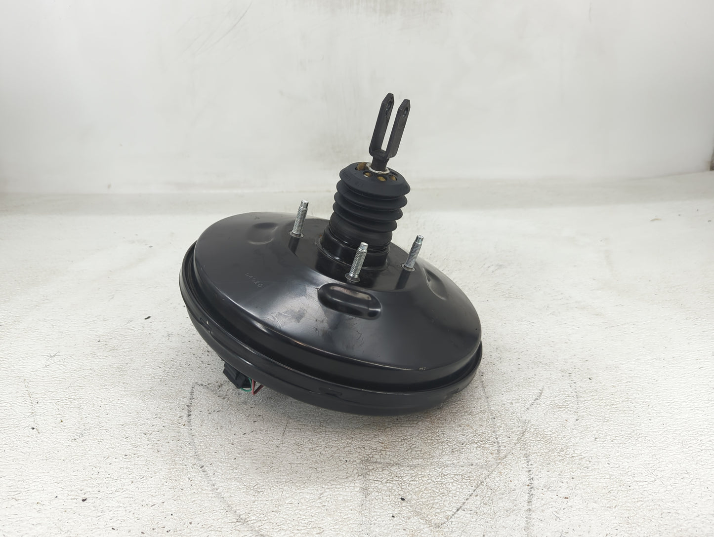 2018-2020 Nissan Kicks Power Brake Booster Oem - Oemusedautoparts1.com
