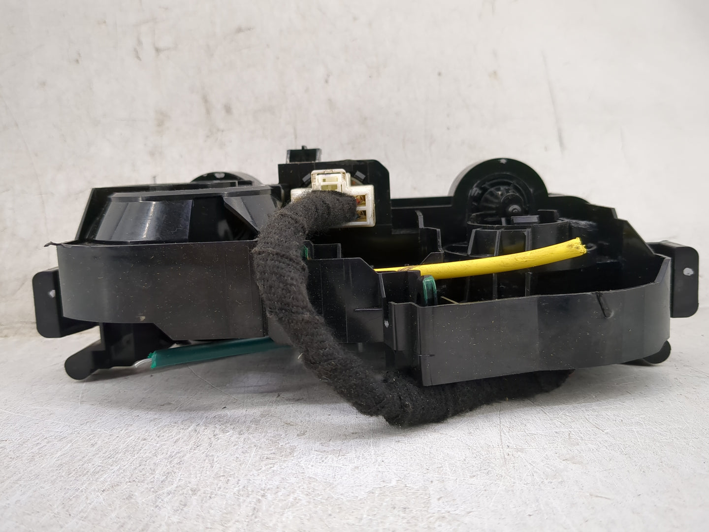 2018-2021 Nissan Kicks Climate Control Module Temperature AC/Heater Replacement Fits Fits 2018 2019 2020 2021 OEM Used Auto 