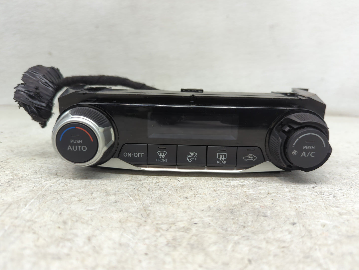 2019-2020 Nissan Kicks Climate Control Module Temperature AC/Heater Replacement P/N:275005RA5A Fits Fits 2019 2020 2021 2022