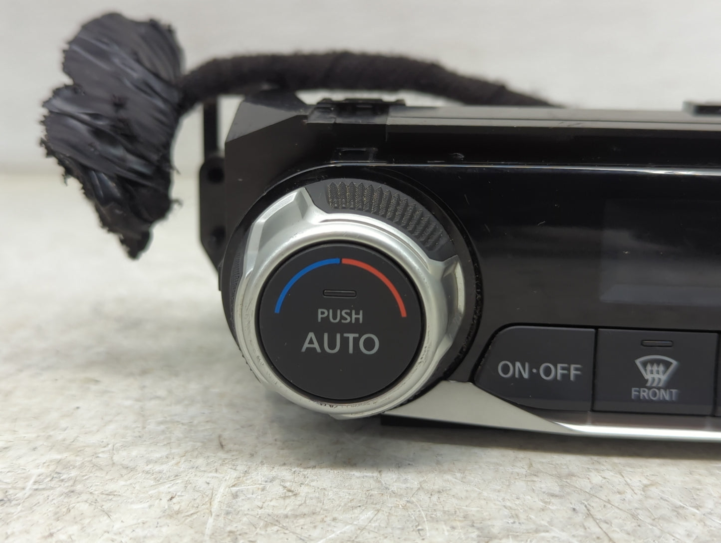 2019-2020 Nissan Kicks Climate Control Module Temperature AC/Heater Replacement P/N:275005RA5A Fits Fits 2019 2020 2021 2022