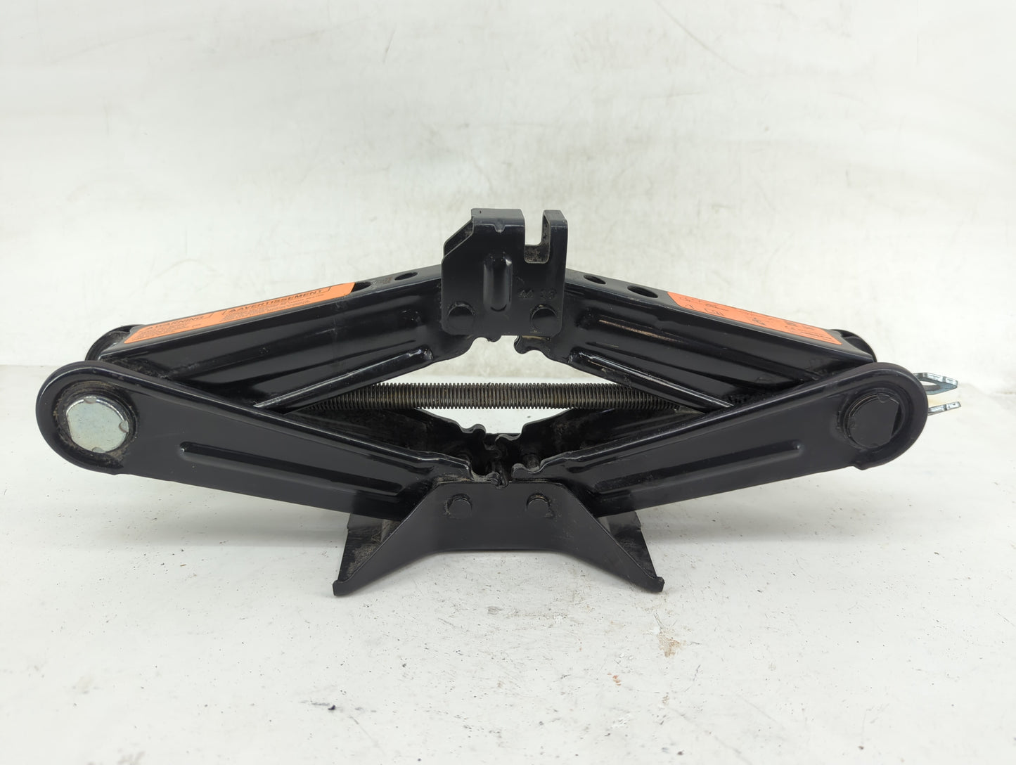 2020 Nissan Kicks Spare Scissor Car Jack - Oemusedautoparts1.com
