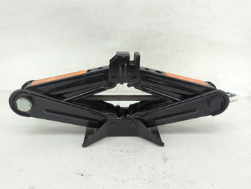 2020 Nissan Kicks Spare Scissor Car Jack - Oemusedautoparts1.com