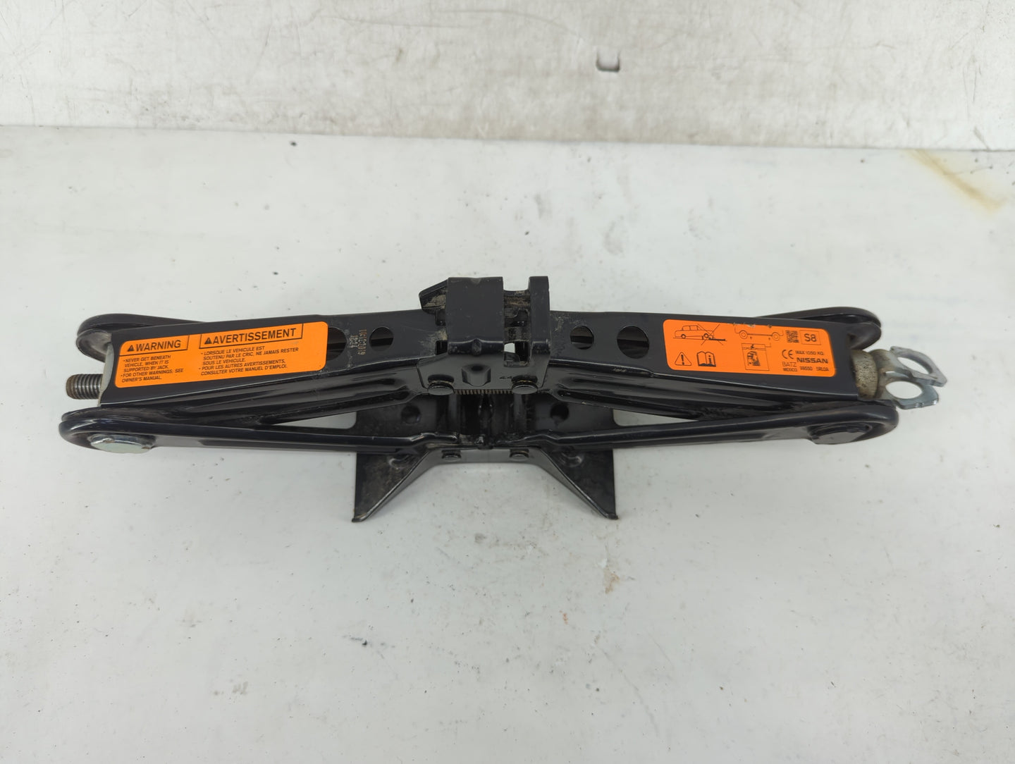 2020 Nissan Kicks Spare Scissor Car Jack - Oemusedautoparts1.com