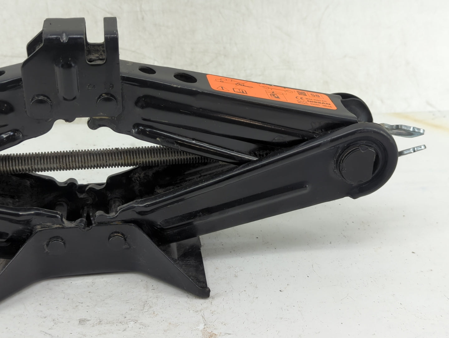 2020 Nissan Kicks Spare Scissor Car Jack - Oemusedautoparts1.com