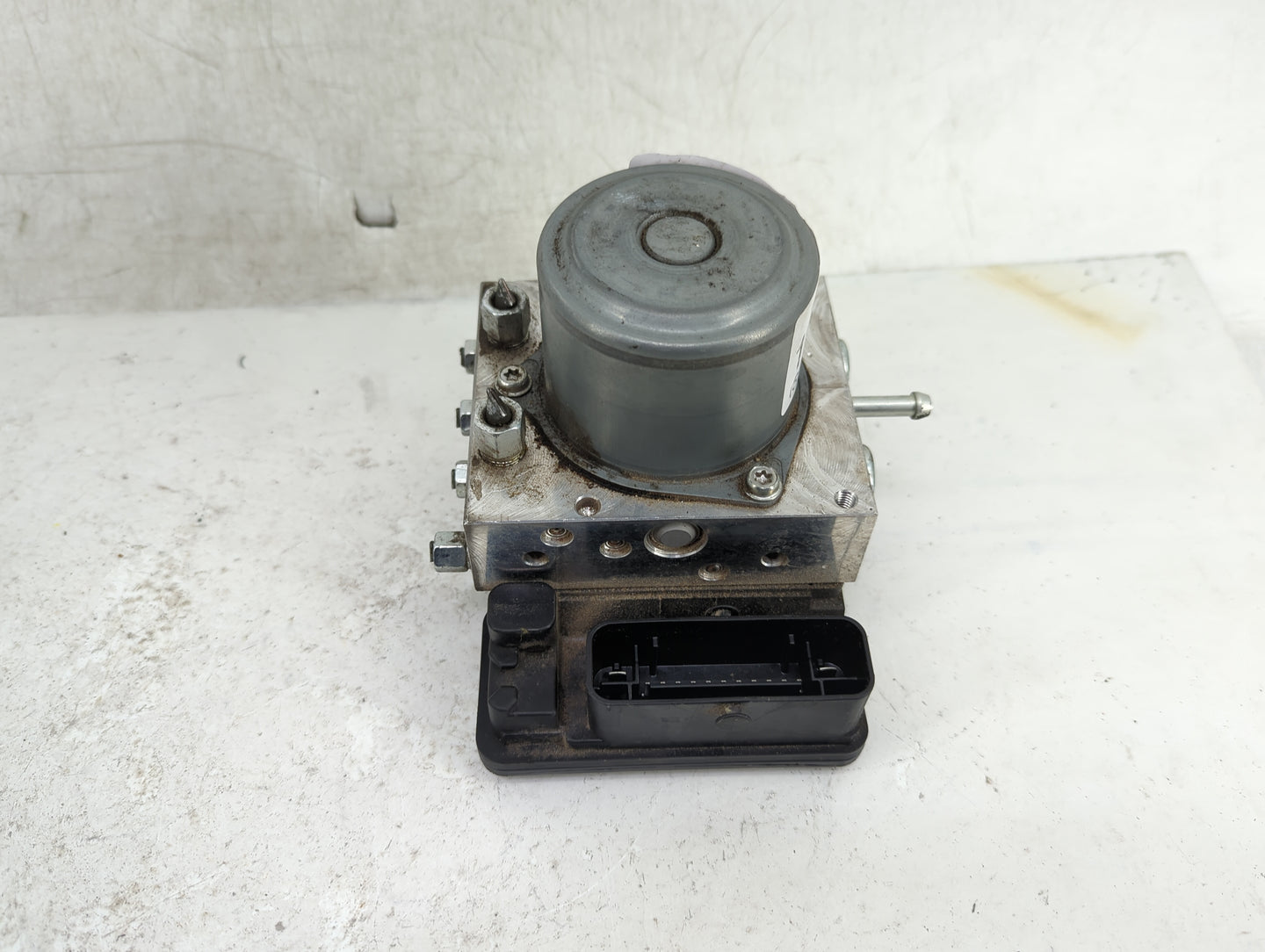 2020 Nissan Kicks ABS Pump Control Module Replacement Fits OEM Used Auto Parts - Oemusedautoparts1.com