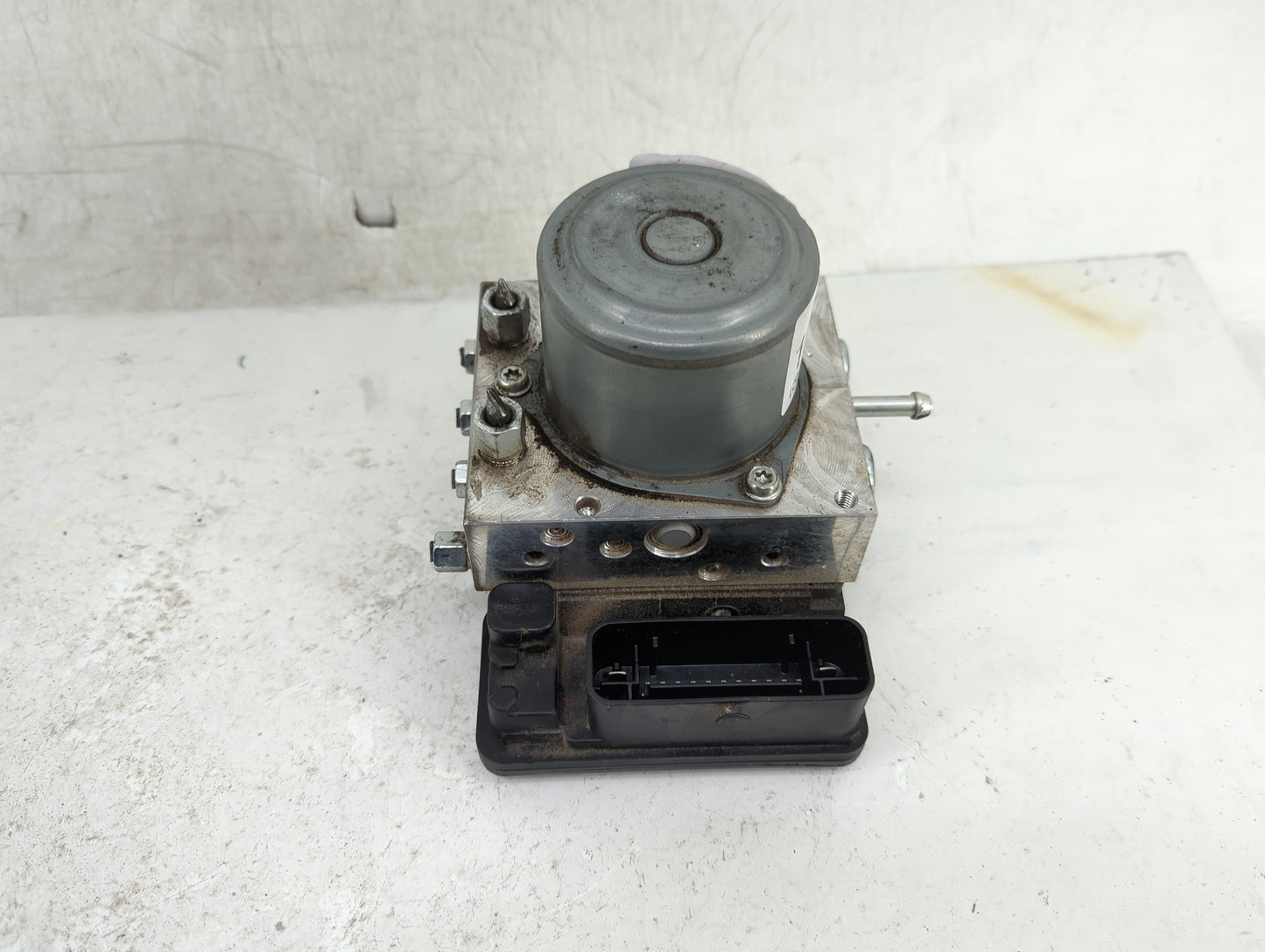 2020 Nissan Kicks ABS Pump Control Module Replacement Fits OEM Used Auto Parts - Oemusedautoparts1.com