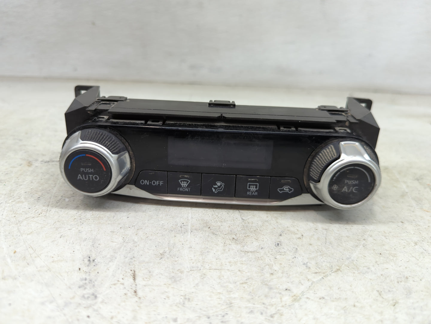 2020 Nissan Kicks Climate Control Module Temperature AC/Heater Replacement P/N:275005RA5A 275005RA5A-B Fits OEM Used Auto Pa