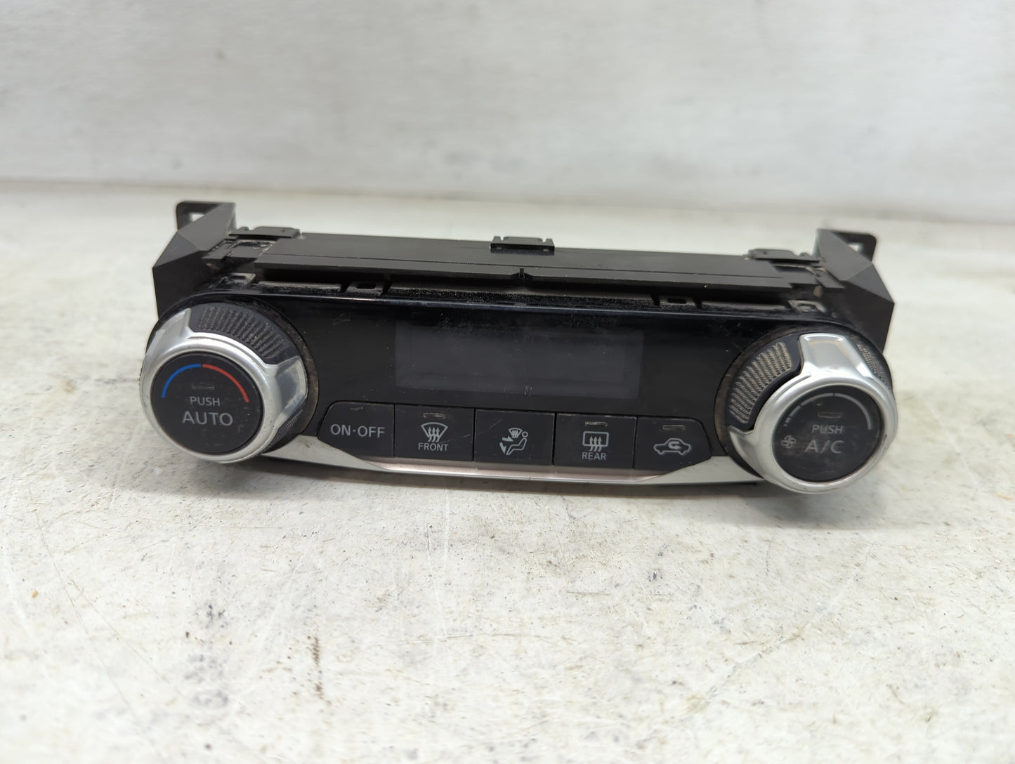 2020 Nissan Kicks Climate Control Module Temperature AC/Heater Replacement P/N:275005RA5A 275005RA5A-B Fits OEM Used Auto Pa