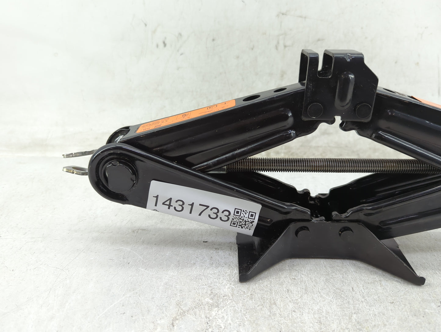 2020 Nissan Kicks Spare Scissor Car Jack - Oemusedautoparts1.com