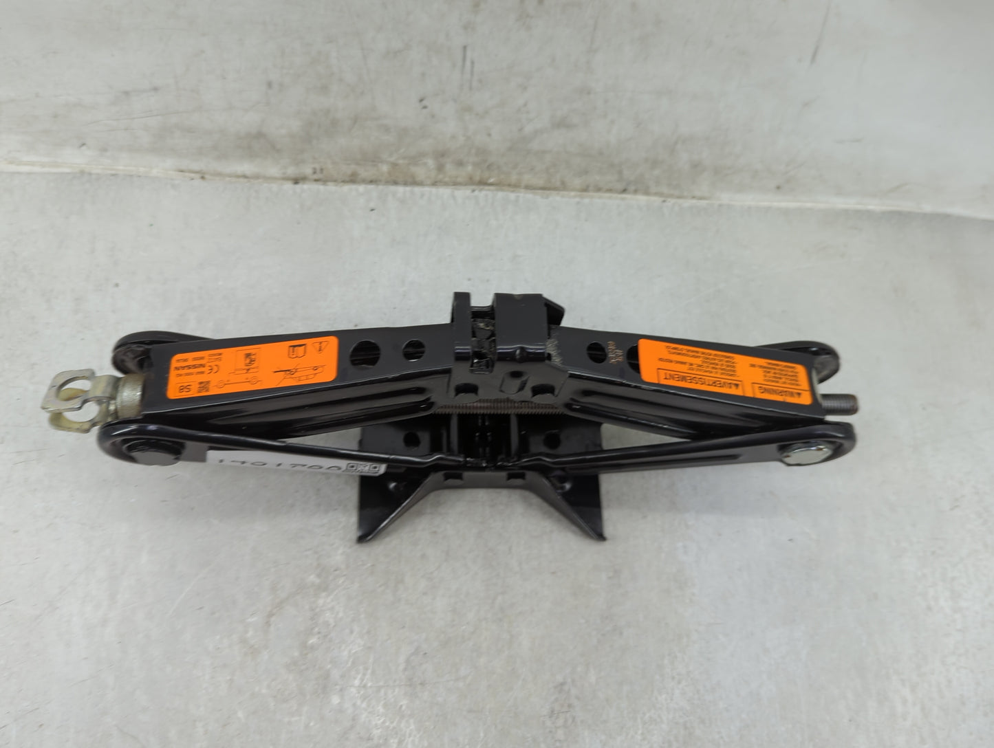 2020 Nissan Kicks Spare Scissor Car Jack - Oemusedautoparts1.com
