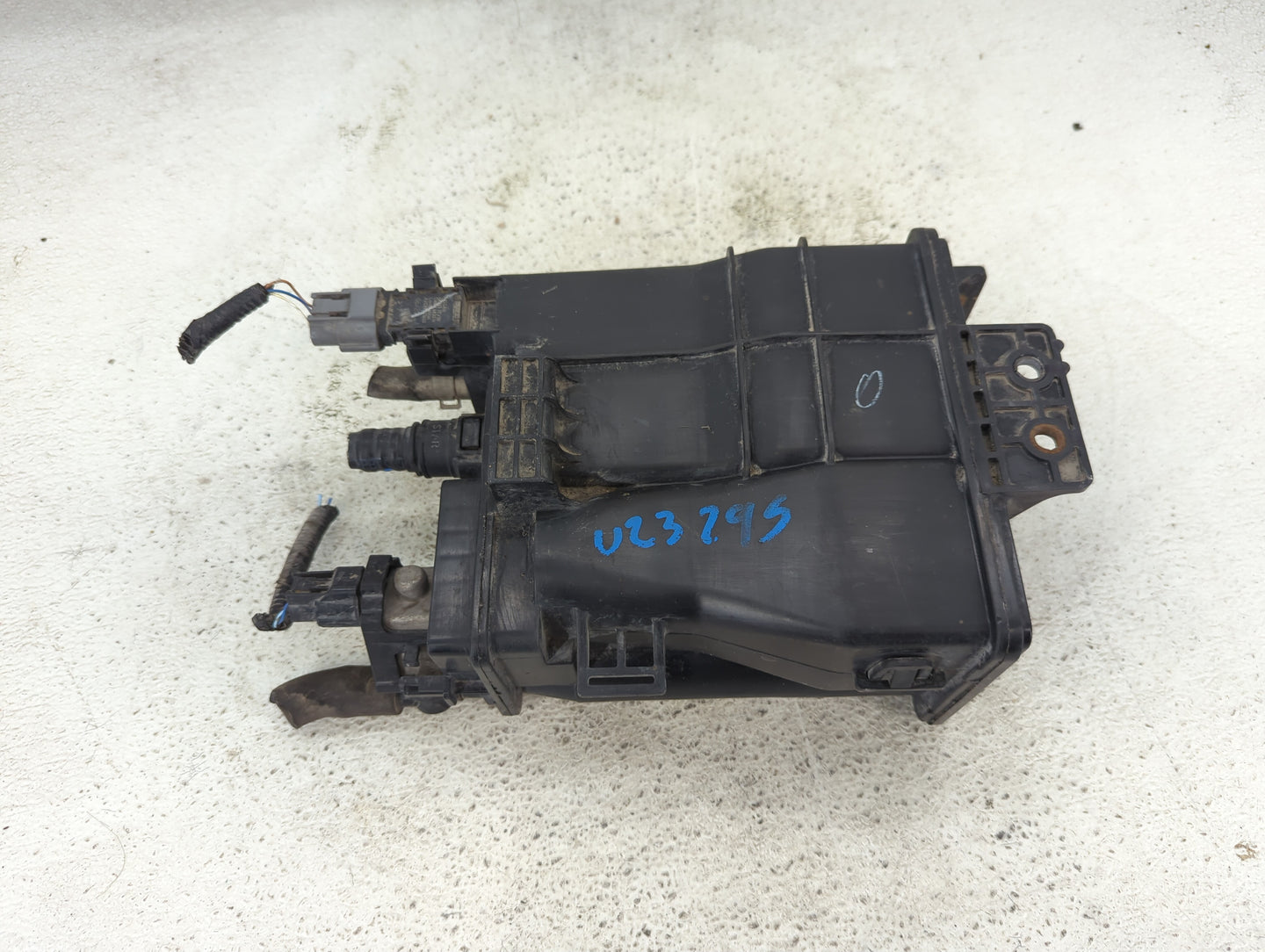 2020 Nissan Kicks Fuel Vapor Charcoal Canister 1432103 - Oemusedautoparts1.com