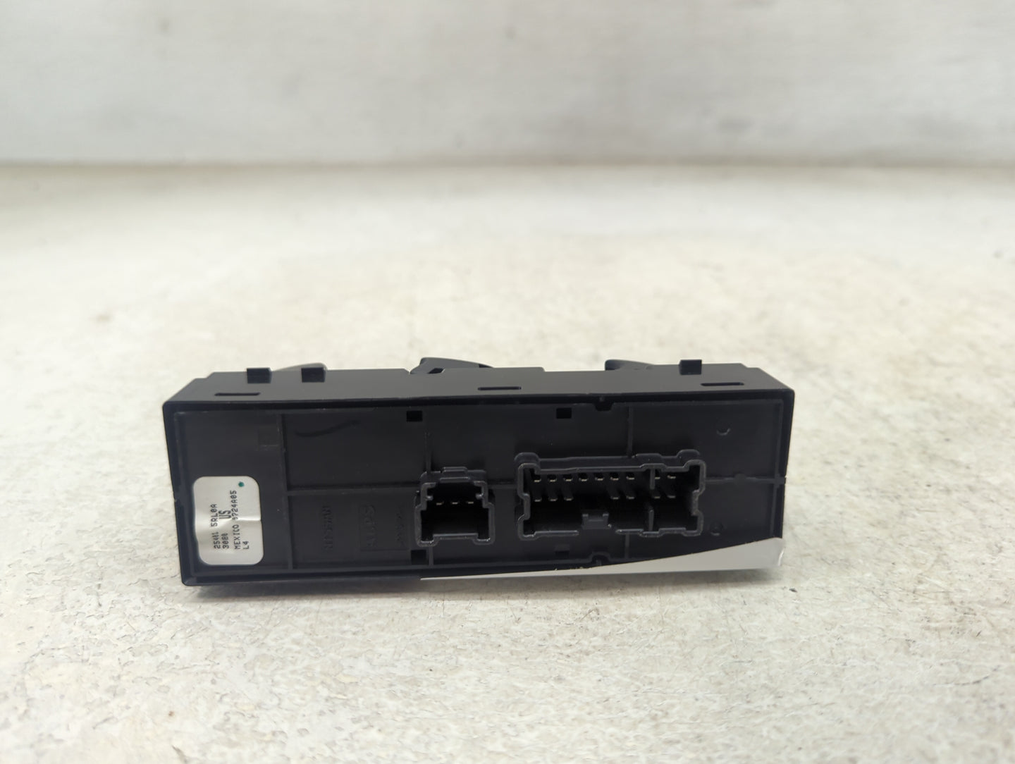 2018-2021 Nissan Kicks Master Power Window Switch Replacement Driver Side Left P/N:25401 5RL0A Fits Fits 2018 2019 2020 2021