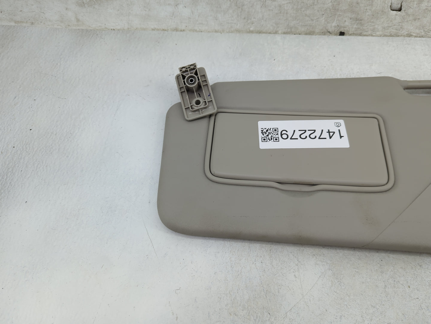 2018-2021 Nissan Kicks Sun Visor Shade Replacement Driver Left Mirror Fits Fits 2018 2019 2020 2021 OEM Used Auto Parts - Oe