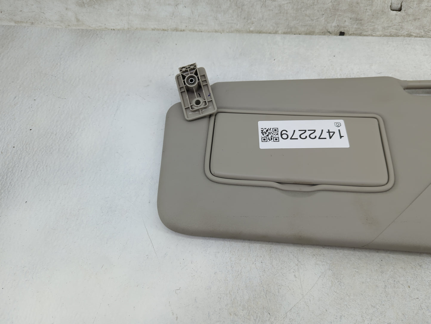 2018-2021 Nissan Kicks Sun Visor Shade Replacement Driver Left Mirror Fits Fits 2018 2019 2020 2021 OEM Used Auto Parts - Oe