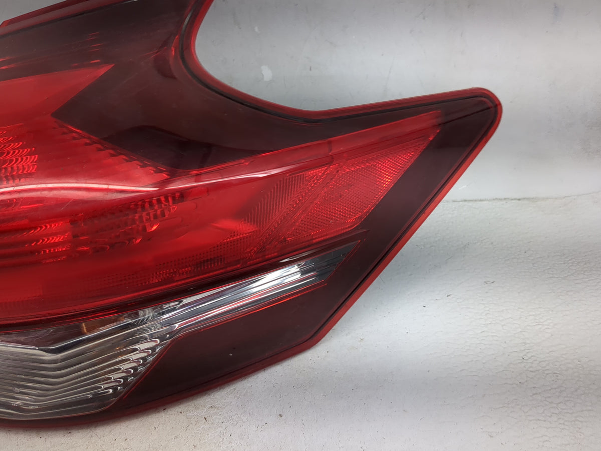 2018-2020 Nissan Kicks Tail Light Assembly Passenger Right OEM P/N:265505RL0A N402600952 Fits Fits 2018 2019 2020 OEM Used A