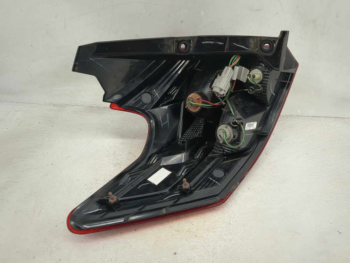 2018-2020 Nissan Kicks Tail Light Assembly Passenger Right OEM P/N:265505RL0A N402600952 Fits Fits 2018 2019 2020 OEM Used A