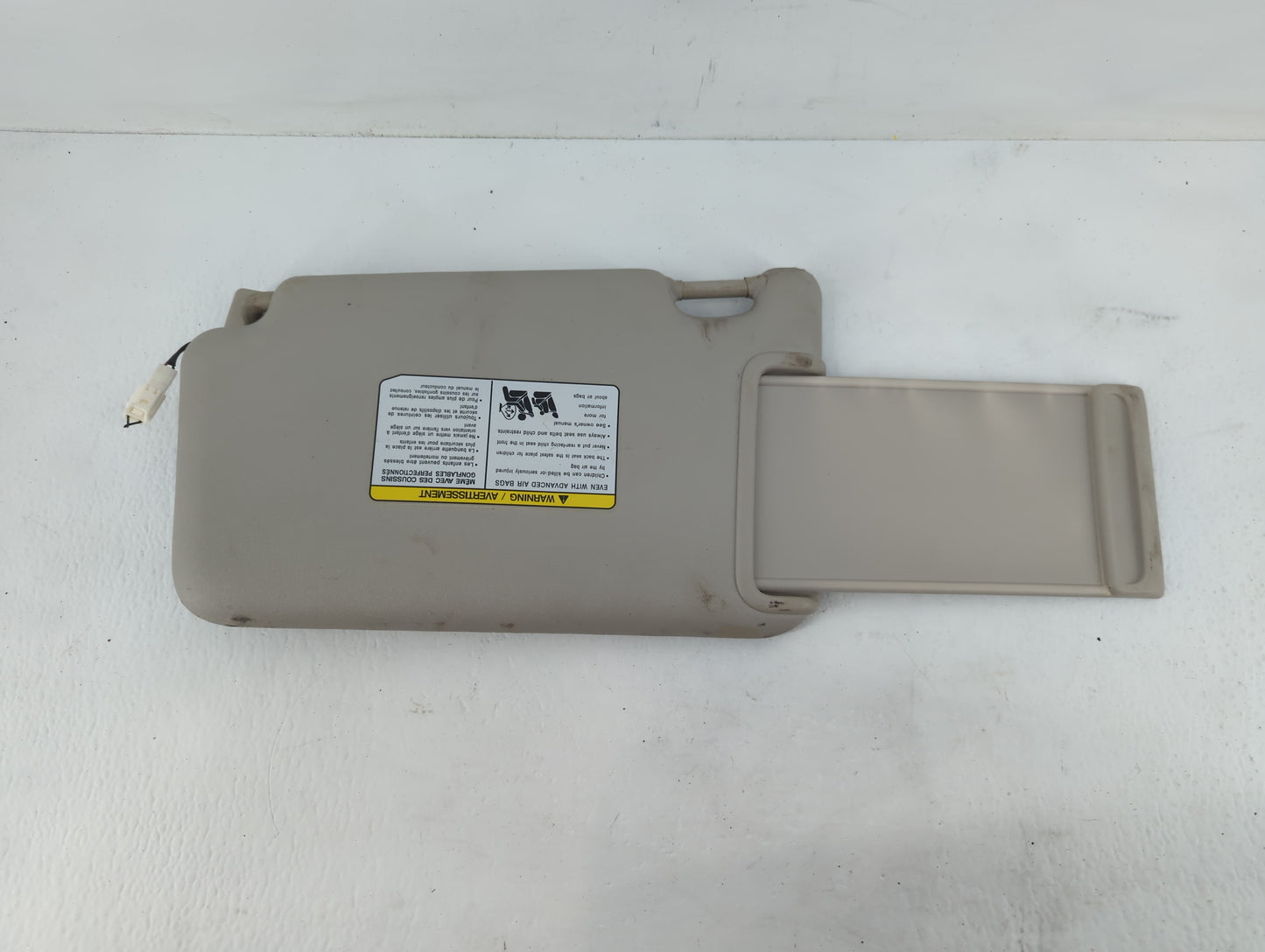 2018-2021 Nissan Kicks Sun Visor Shade Replacement Passenger Right Mirror Fits Fits 2018 2019 2020 2021 OEM Used Auto Parts 