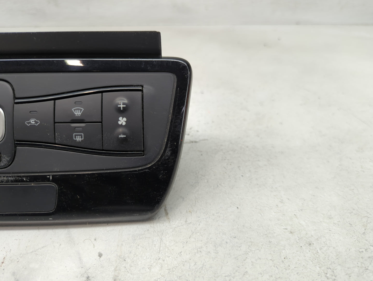 2019-2021 Nissan Leaf Climate Control Module Temperature AC/Heater Replacement P/N:68412 5SA0B Fits Fits 2019 2020 2021 OEM 