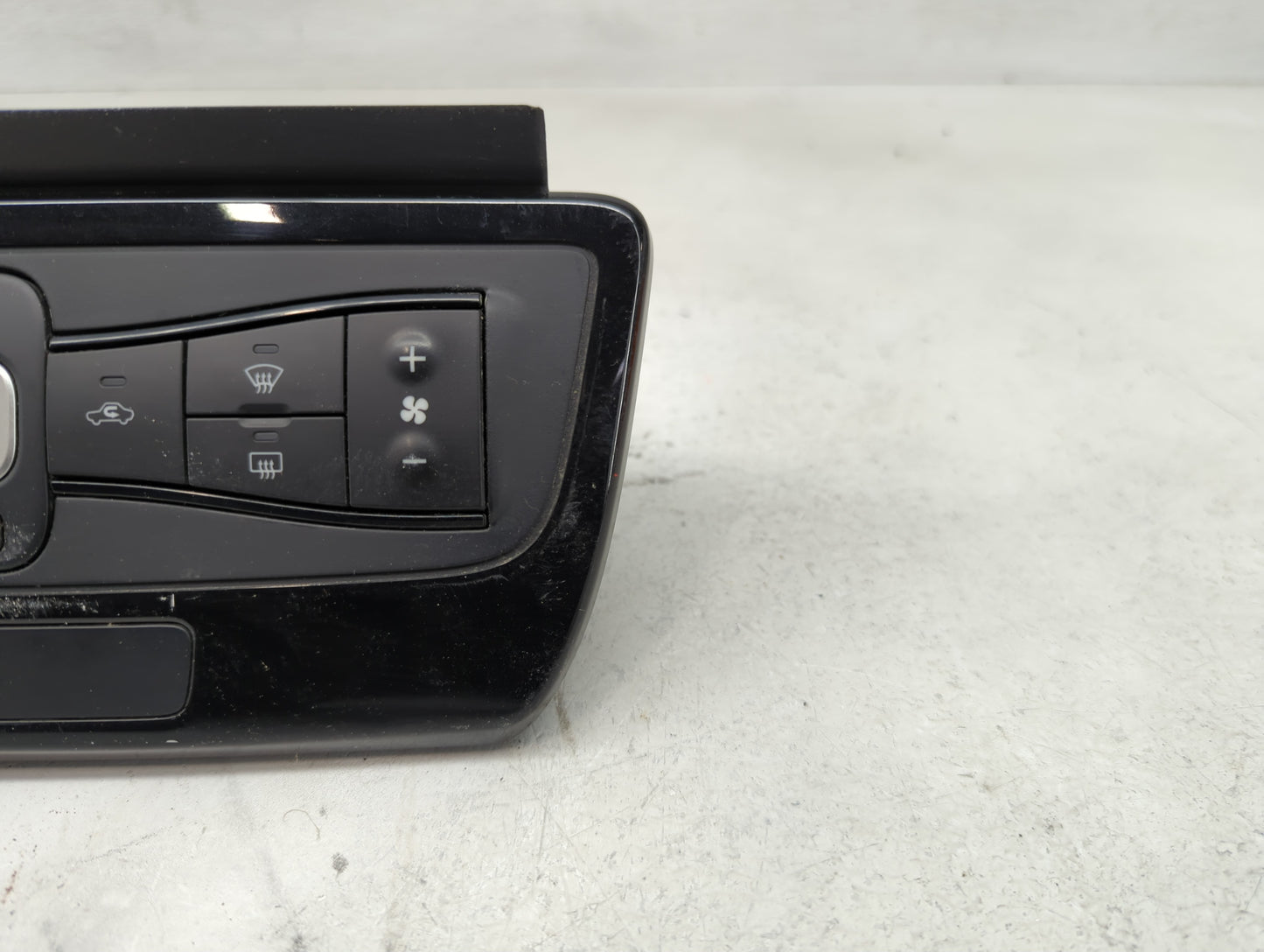 2019-2021 Nissan Leaf Climate Control Module Temperature AC/Heater Replacement P/N:68412 5SA0B Fits Fits 2019 2020 2021 OEM 