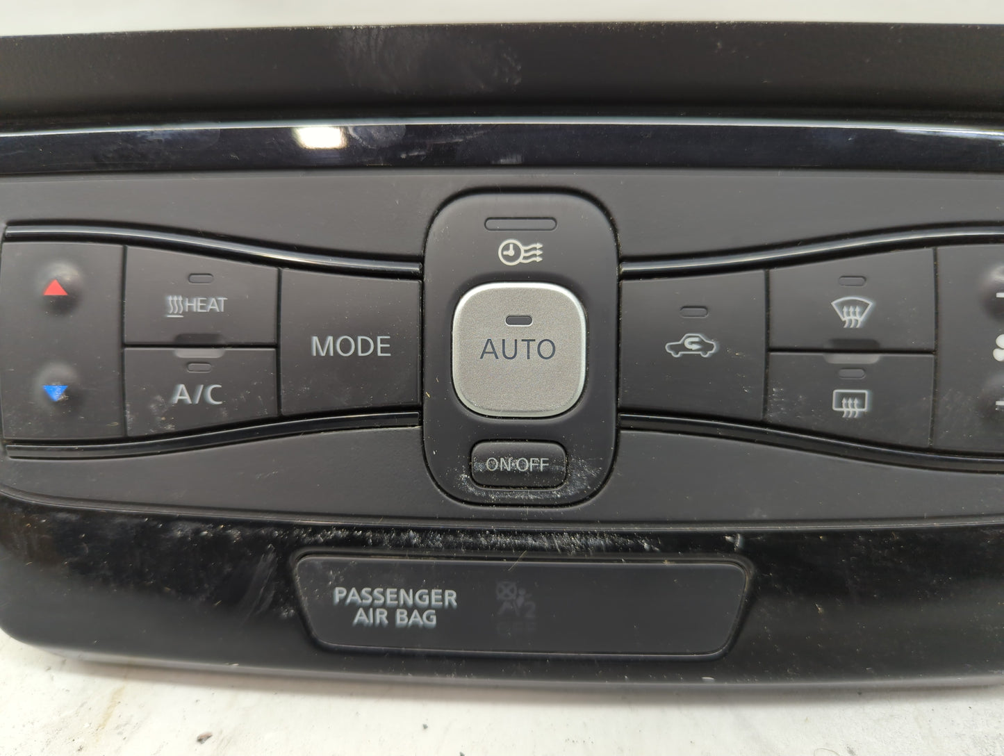 2019-2021 Nissan Leaf Climate Control Module Temperature AC/Heater Replacement P/N:68412 5SA0B Fits Fits 2019 2020 2021 OEM 