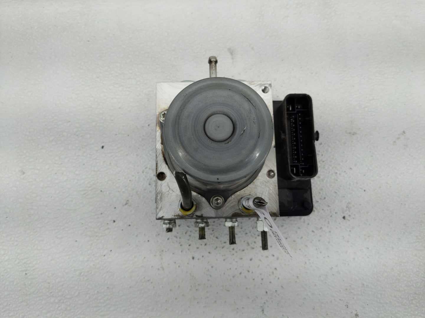 2020-2021 Nissan Leaf ABS Pump Control Module Replacement P/N:47660 6WK5A Fits Fits 2020 2021 OEM Used Auto Parts - Oemuseda