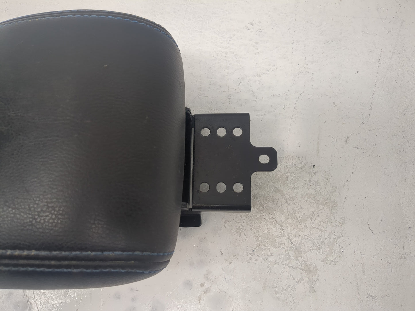 2020 Nissan Leaf Center Console Armrest Cover Lid P/N:969205SA1B Fits OEM Used Auto Parts - Oemusedautoparts1.com