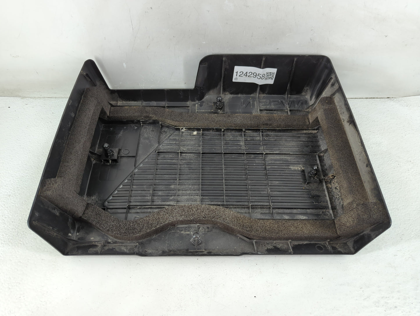 2020 Nissan Leaf Engine Cover - Oemusedautoparts1.com
