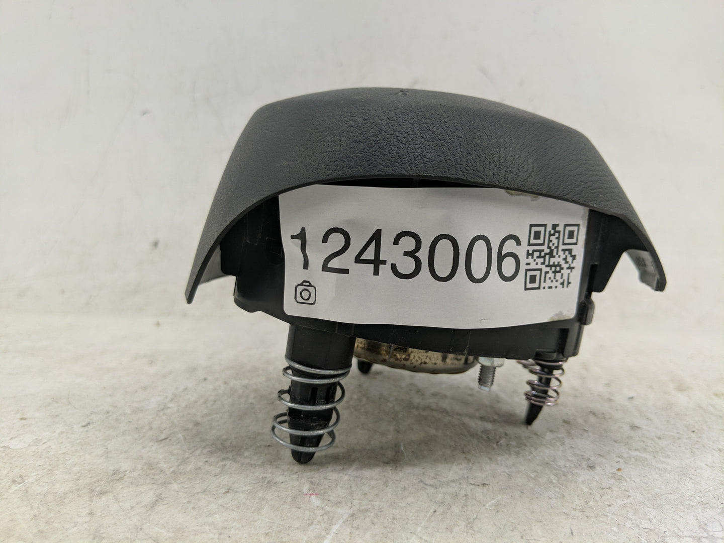 2019-2021 Nissan Leaf Air Bag Driver Left Steering Wheel Mounted - Oemusedautoparts1.com