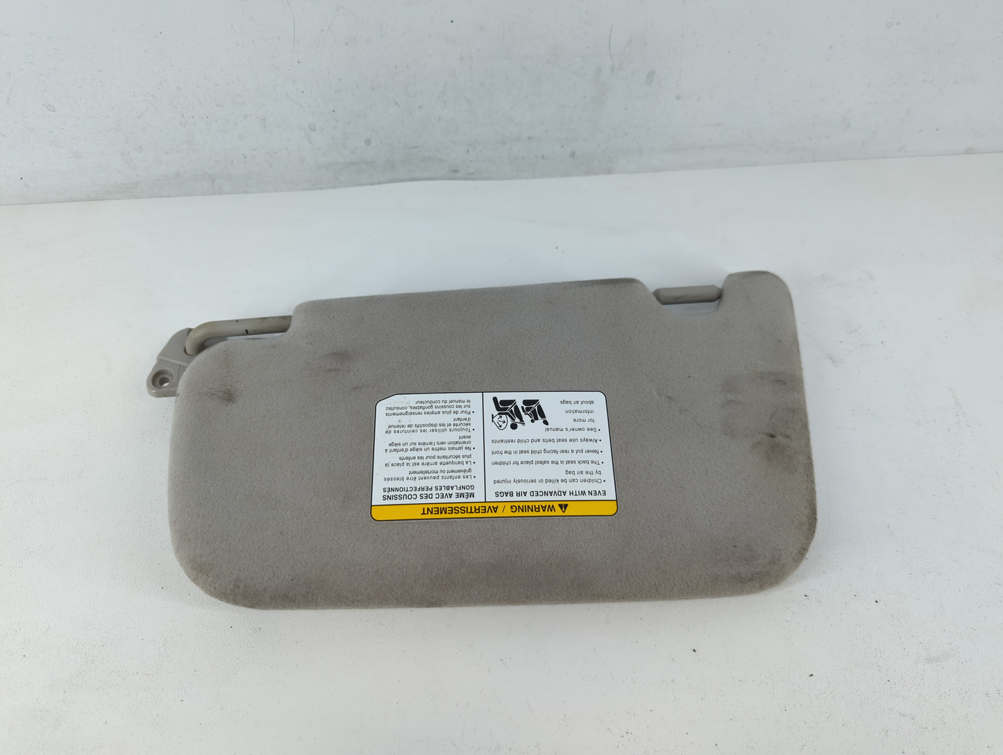 2018-2021 Nissan Leaf Sun Visor Shade Replacement Passenger Right Mirror Fits Fits 2018 2019 2020 2021 OEM Used Auto Parts -