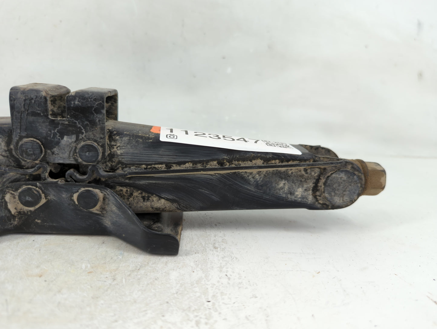 2020 Nissan Maxima Spare Scissor Car Jack - Oemusedautoparts1.com
