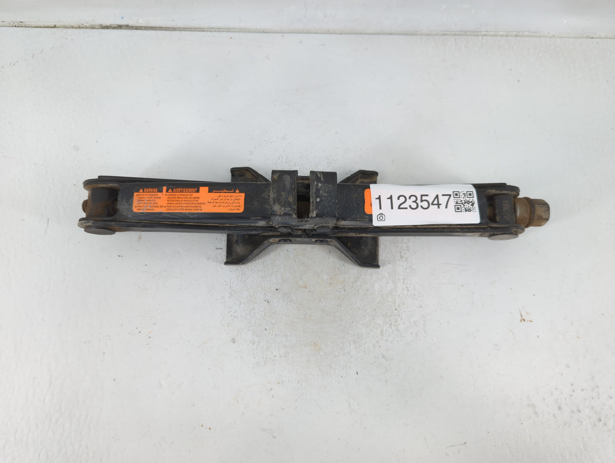 2020 Nissan Maxima Spare Scissor Car Jack - Oemusedautoparts1.com