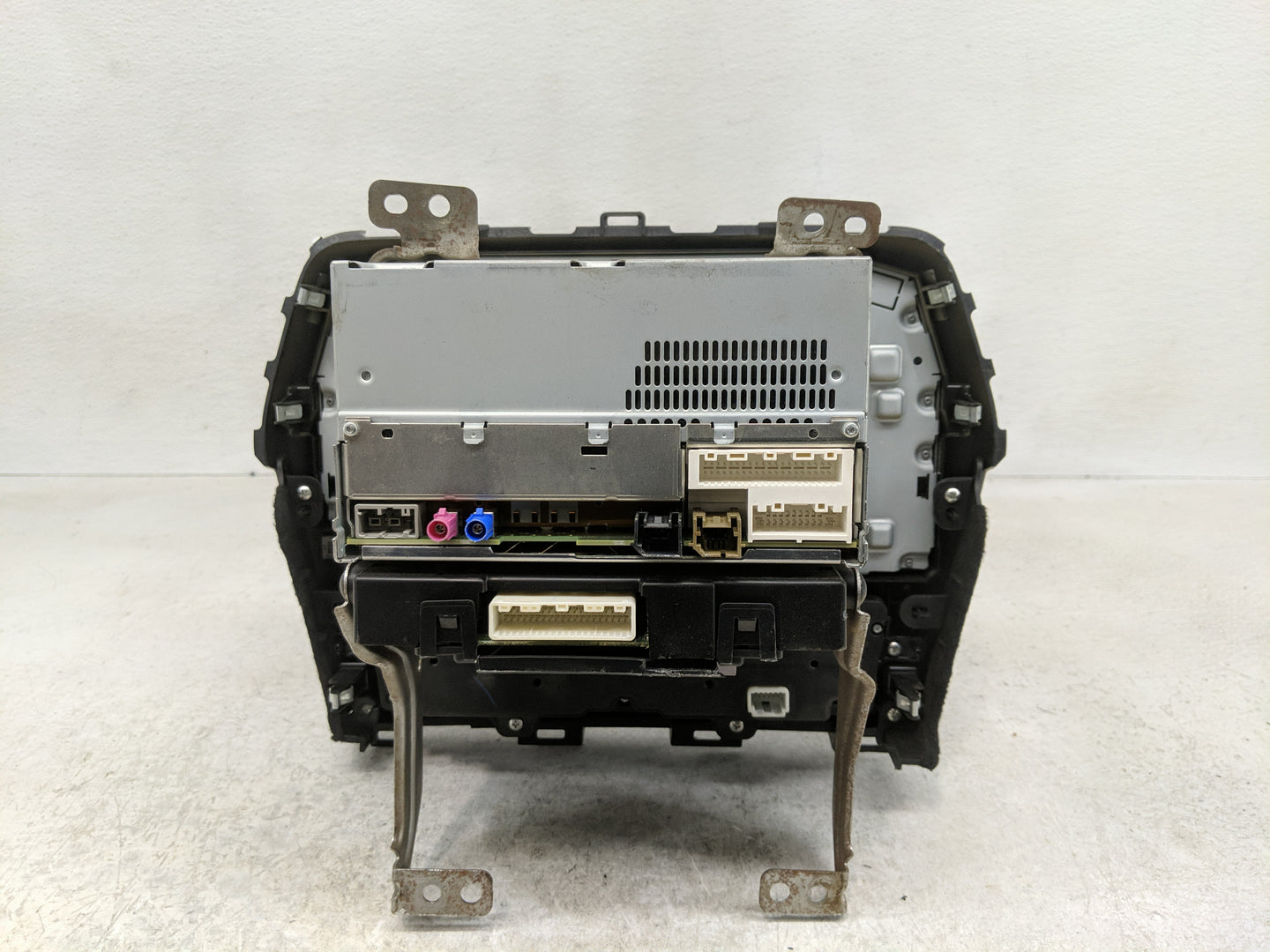 2020 Nissan Maxima Radio AM FM Cd Player Receiver Replacement P/N:9595A-AIVIL42N0 Fits OEM Used Auto Parts - Oemusedautopart