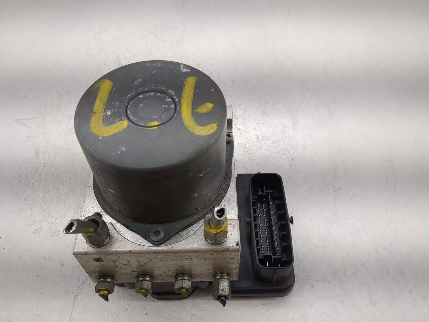 2020 Nissan Maxima ABS Pump Control Module Replacement P/N:47660 9DL0B Fits OEM Used Auto Parts - Oemusedautoparts1.com