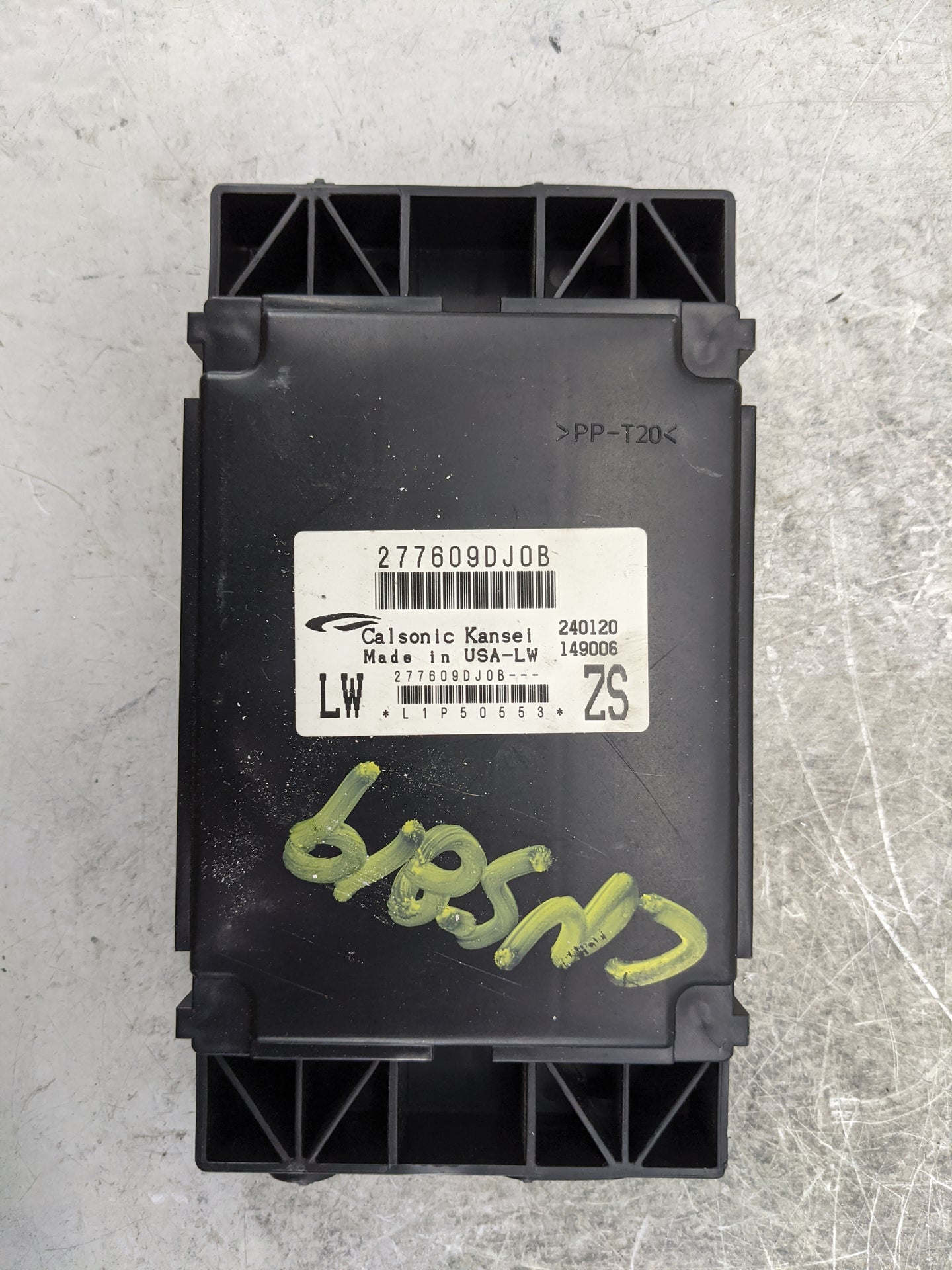 2019-2020 Nissan Maxima Radio AM FM Cd Player Receiver Replacement P/N:277609DJ0B L1P50553 Fits Fits 2019 2020 OEM Used Auto